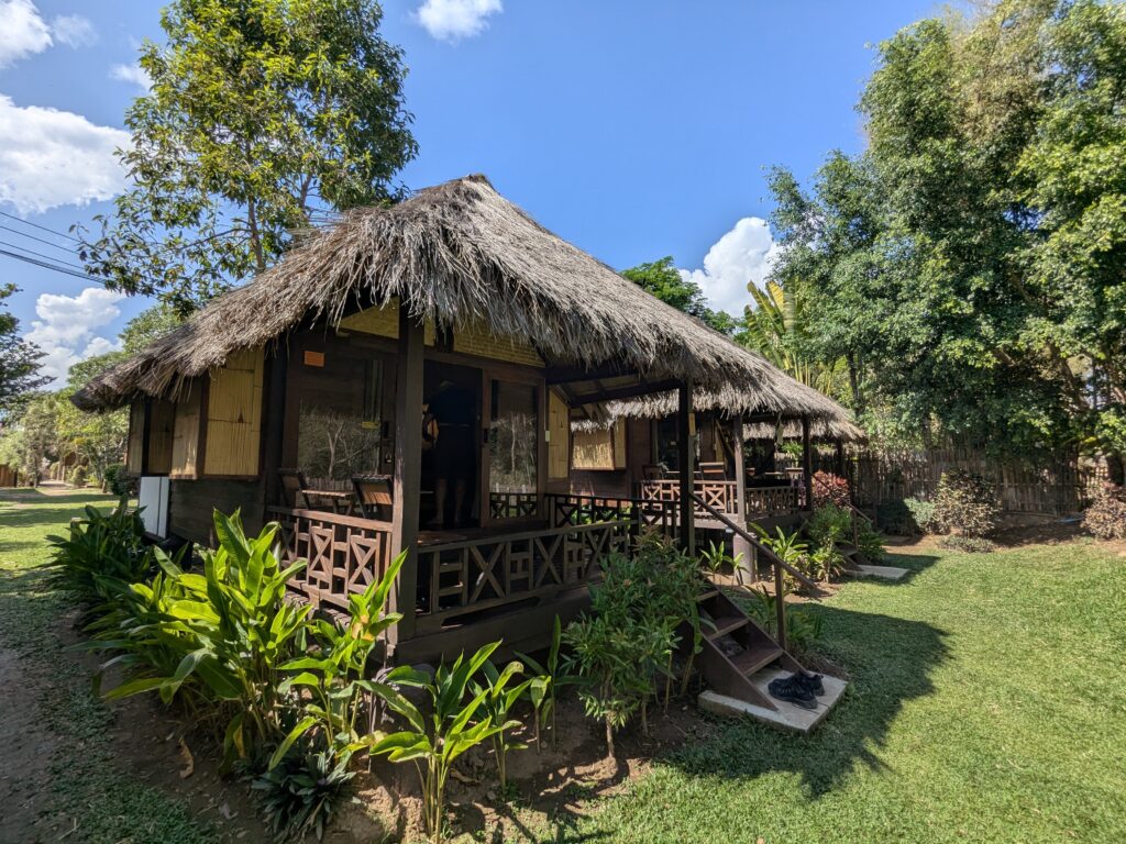 Bungalow direkt am Fluss in Pai