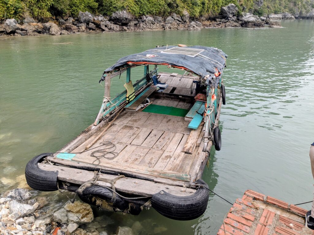 Cat Ba – zwischen Baustellen, Booten und einem unerwarteten Happy End pxl 20260403 021113051~2