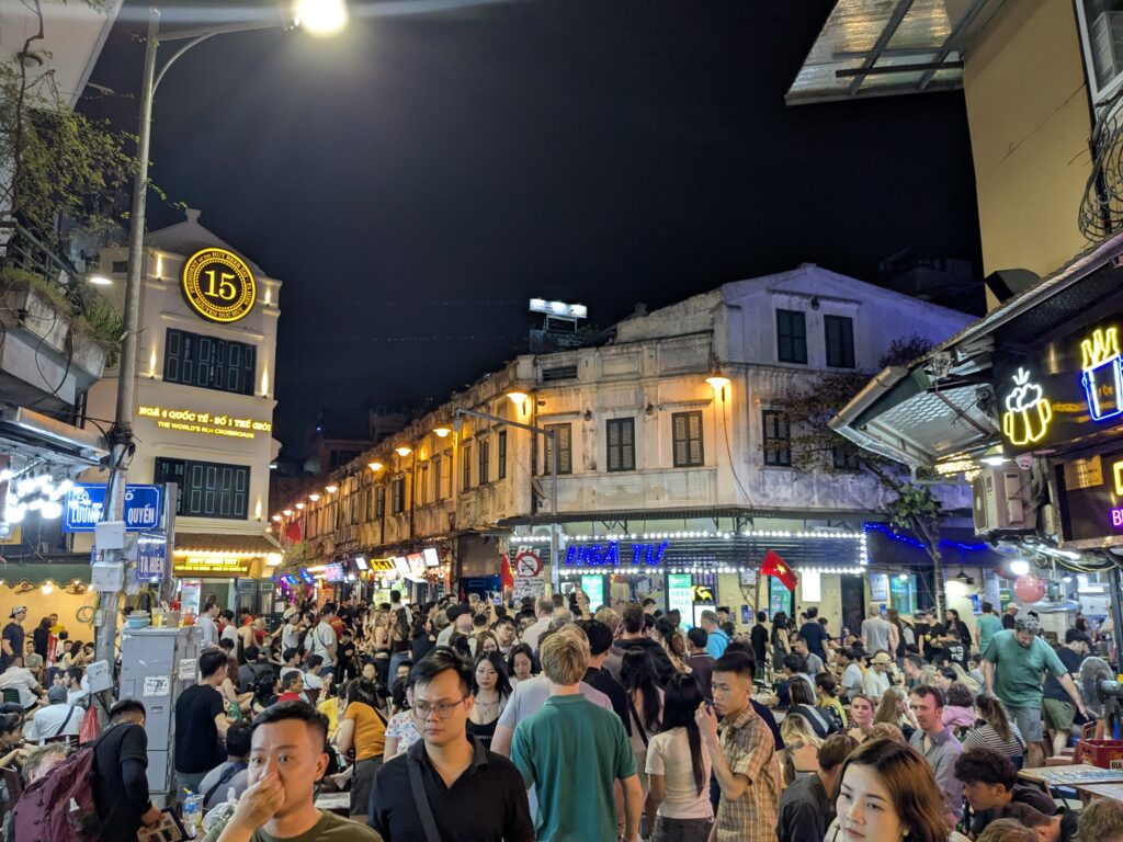 Hanoi – laut, chaotisch und definitiv nichts für Anfänger pxl 20260404 143348371.mp